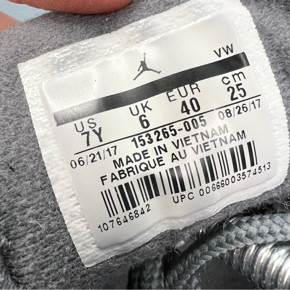 Nike Air Jordan 12 Retro Dark Grey GS Womens Size 8.5 Youth Size 7Y 153265-005 - Picture 10 of 11